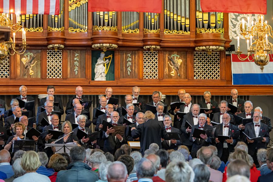 Bevrijdingsconcert Mannenkoor Beilen schot in de roos.